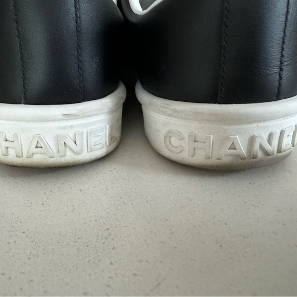 CHANEL black and white leather sneakers size 36.5 - Picture 5 of 10